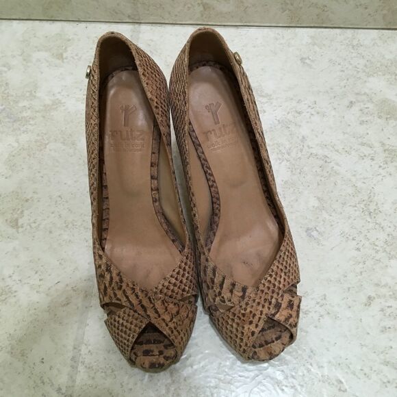 RUTZ WALK IN CORK PEEP-TOE HEELS IN PYTHON - Picture 9 of 12
